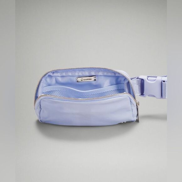 Rare! NWT Lululemon Everywhere Belt Bag 1L Volume Pastel Blue PSLB 78675 - Picture 4 of 10